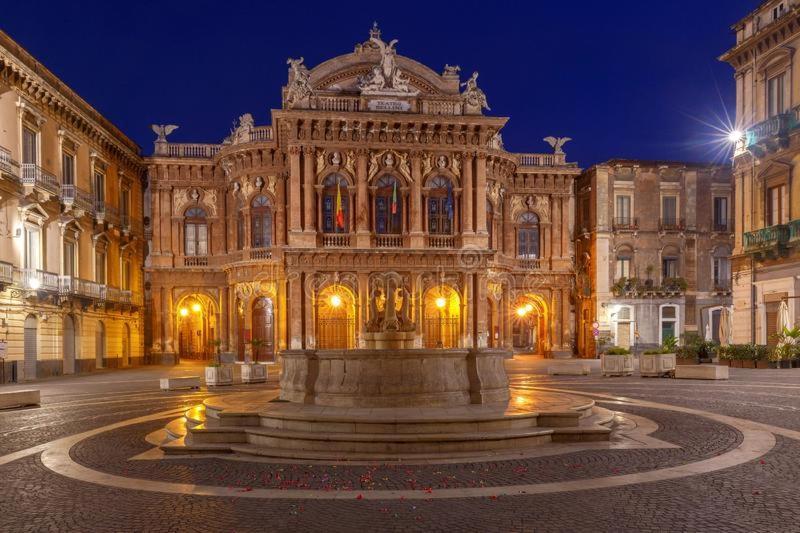 B&B Romeo Luxury Rooms Катания Экстерьер фото